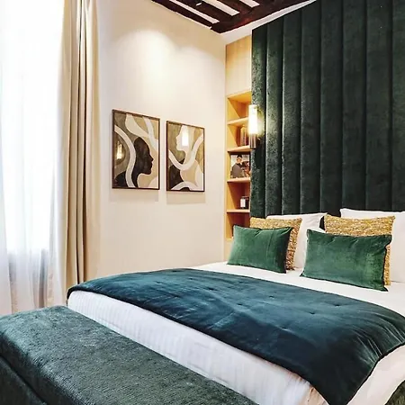 Saint-romain Luxury